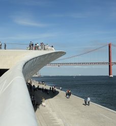 LISBON ON WINTER: THE ART OF SLOWING DOWN