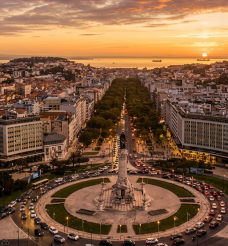 LIVE LISBON LIKE A LOCAL